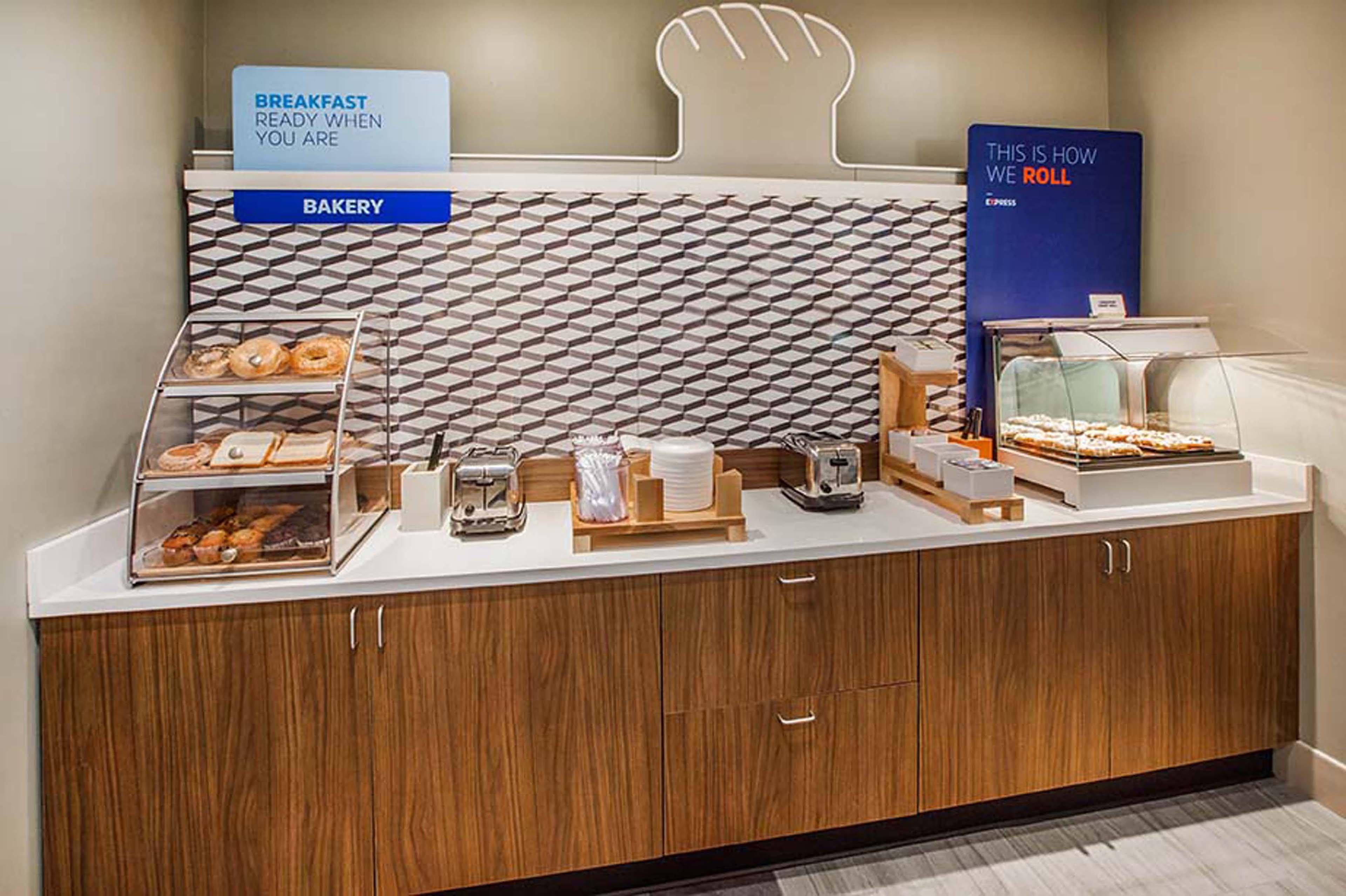 Holiday Inn Express Hotel & Suites Bloomington-Normal University Area By Ihg Kültér fotó