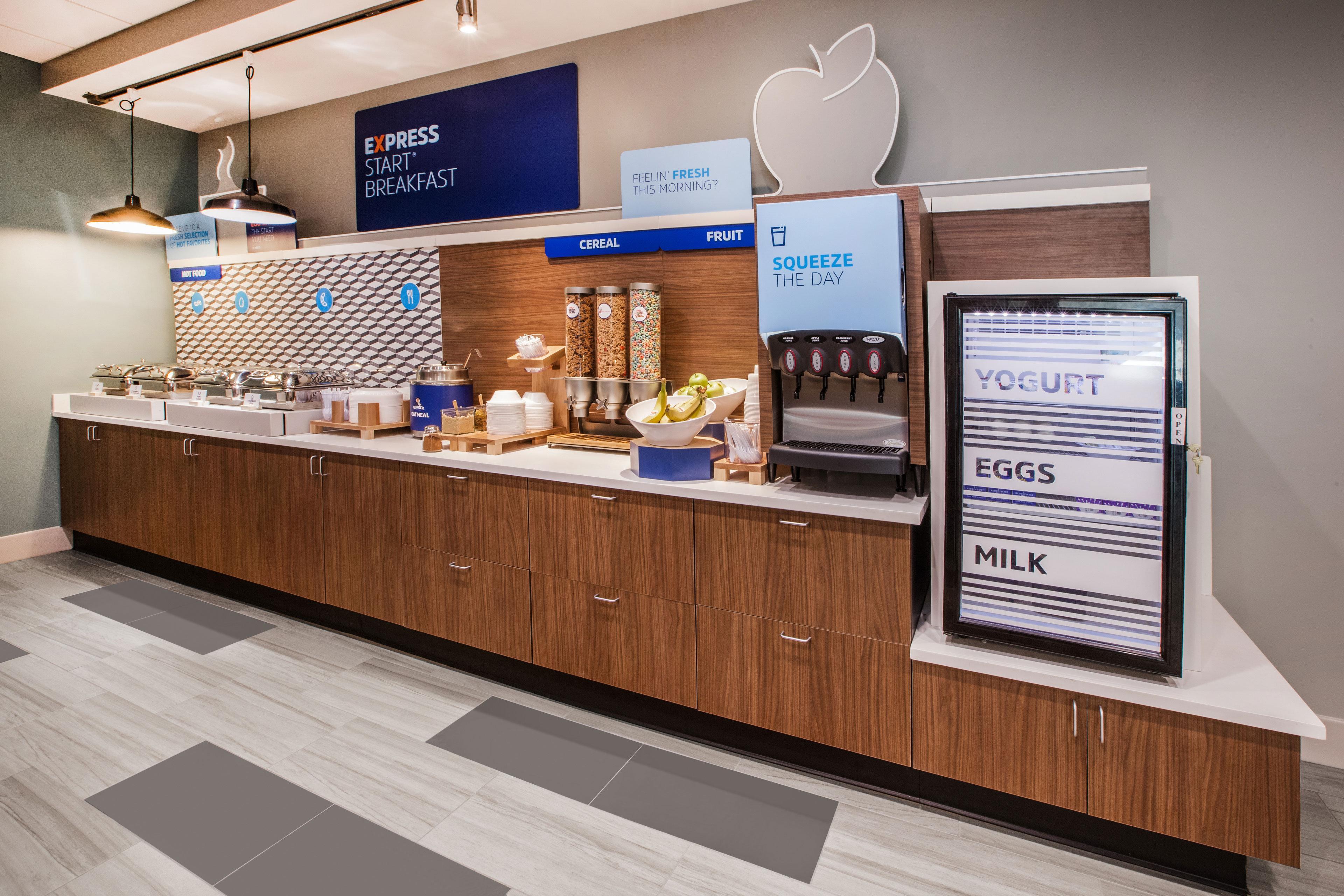 Holiday Inn Express Hotel & Suites Bloomington-Normal University Area By Ihg Kültér fotó